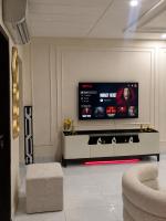 Signature suite apartments 2bhk self check-in familys - Bed and Breakfast Faisalabad