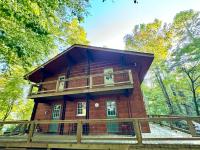 Hickory Ridge - HotTub - GSMNP, NOC, Train and Fontana Lake - B&B Almond