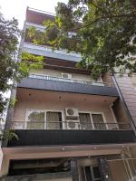 The Lodgers Luxury 2 BHK Apartment Near Sector 42 Gurugram - Chambres d'hôtes Gurgaon