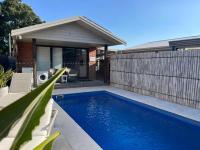 Woy Woy Relaxing 6-Bedroom Holiday House with Pool - B&B Wayo