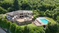 Villa Viu with Pool and Lake View - Bed and Breakfast Torri del Benaco