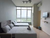 JB City Sunset Studio Paradigm Sutera & UTM Wifi 4pax - B&B Johor Bahru