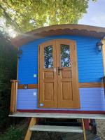 Roulotte Authentique aux Portes du Beaujolais climatisée avec terrasse Privative & Borne de Recharge - Chambres d'hôtes Montmerle-sur-Saône