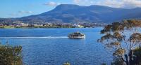 Waterfront Abode - 2 bedrooms - B&B Hobart