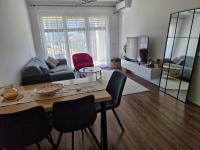 City Park Modern Apartment - Bed and Breakfast Pristina