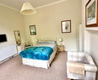 Hillside apartment, free parking - B&B Weston-super-Mare