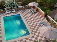 Casa Anhelando Andalucia - Een 8p villa met verwarmd zwembad op een heuveltop met magnifiek uitzicht, waaronder zeezicht, nabij dorp en strand - Chambres d'hôtes Iznate