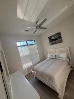 King and Queen Suite 2 Private Baths Sauna, Pool - B&B Charlotte