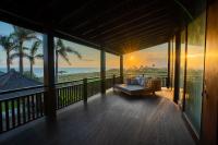 Villas Breeze ONE 4BR luxury getaway! - B&B Selemadeg