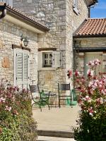 Villa Melissa - Istrisches Steinhaus mit Pool in guter Lage Nähe Poreč - Chambres d'hôtes Sveti Lovreč