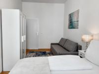 Group-Friendly 3BR I Near Metro and Main Station - Bed and Breakfast Wenen