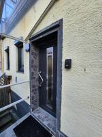Studio mit Küche und eigenem Eingang hinter dem Haus - B&B Heilbronn
