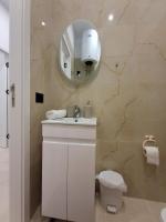 Apartment near TIA - Bed and Breakfast Laknas