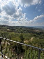 Langhe Apartment - Montelupo Albese - B&B Montelupo Albese