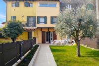 Peschiera Apartments Near The Lake - B&B Peschiera del Garda