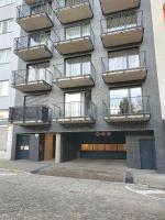 Stella Patio Apartment Brno with garage & private terrace - B&B Brno