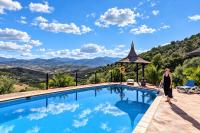 Agro tourism house GAUGUIN with pool Finca el Moralejo TOLOX - B&B Tolox