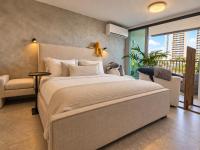 Serene Coastal Studio with King Bed & Balcony - B&B Luquillo