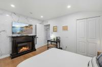 Private 1BR 1BA Suite, Kitchen, Fireplace, Parking - B&B Simi Valley