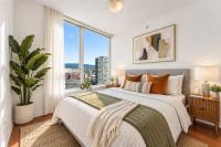 Modern Keefer Place 2BR Sanctuary - B&B Vancouver