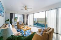 Four-Bedroom Holiday Home