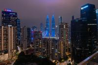 Luxury One-Bedroom Apartment with Balcony (Petronas Twin Towers View)