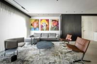 Stylish 2BR Refined Design & Balcony by SeaNRent - B&B Tel Aviv