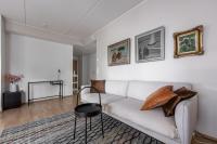 Stylish Nordic 2BR Apartment with Sauna - Steps from the Kuopio Cathedral - B&B Kuopio