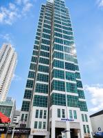 Georgetown Seaview Duplex 2BR for 6 Guests at Maritime Suites 073A - Bed and Breakfast George Town
