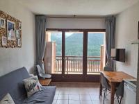 Résidence Plein Soleil - Joli studio sur les hauteurs de la station avec superbe vue - Parking MAE-0411 - B&B Montgenèvre