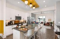 King Suites 3BR Retreat & 2-Car Garage East Nashville - Bed and Breakfast Nashville