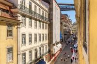 WHome Colorful Portuguese-Style Apartment in Chiado - Bed and Breakfast Lissabon