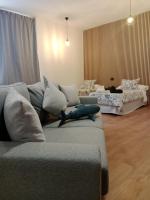 Deluxe Doppel-/Zweibettzimmer mit Poolblick