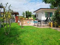 The garden pool villa resort at Doi Saket - Chambres d'hôtes Ban Mueang Wa