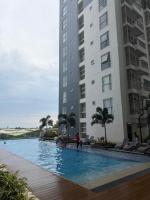 Hannahs Place Studio Unit at One Lakeshore - B&B Davao City