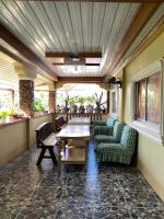 Nanay Nenas Homestay - Bed and Breakfast Lucap
