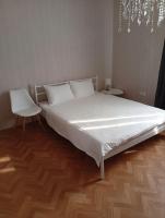 Квартира подобово у центрі Полтави біля Каштаної Алеї та Листопада Документи для відряджень ФОП 3 група Мережа квартир Біла ковдра - Bed and Breakfast Poltava