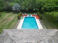 Three Monkeys Cahuita | Pool | A/C | BBQ - B&B Cahuita