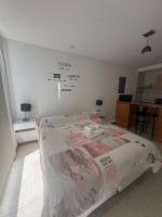 Monoambiente luminoso con patio privado - Excelente ubicacion - Bed and Breakfast Bariloche