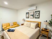 Hot tub, game room, 10 min to JT National Park - B&B Joshua Tree
