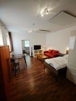 Apartamento de 2 dormitorios con vistas al jardín