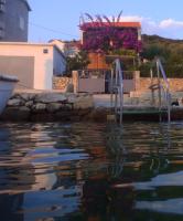 Apartment Ema - B&B Vinišće