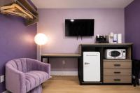 Studio Lit Queen-Size 
