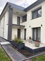Przytulny Dom pod Jabłoniami przy Targach Kielce - B&B Kielce