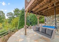 Mid-Century Decor Cabin with Stunning Views - B&B Waynesville