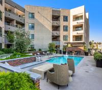 The Sunset Retreat - Stylish Resort-Style Flat - B&B Los Angeles