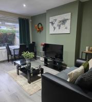Bridge View Immaculate Holiday Home Away From Home - B&B Townhill