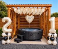 Private Hot Tub - Covered Garden Retreat - Entire House - Free Parking - Bed and Breakfast Birmingham