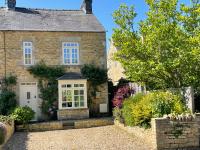 Spring Cottage 3 bedrooms in the heart of Bourton on the Water Village! - Ferienwohnung Bourton on the Water