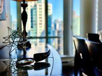 Stylish 3BR in the Heart of Downtown - Incredible Views - B&B Vancouver
